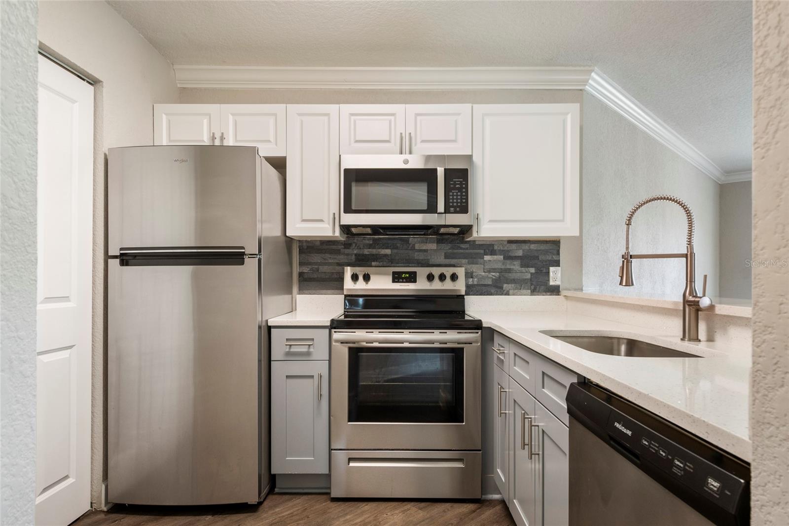 DOCKSIDE CONDO - Residential