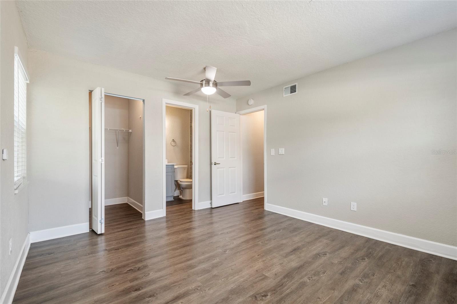 DOCKSIDE CONDO - Residential