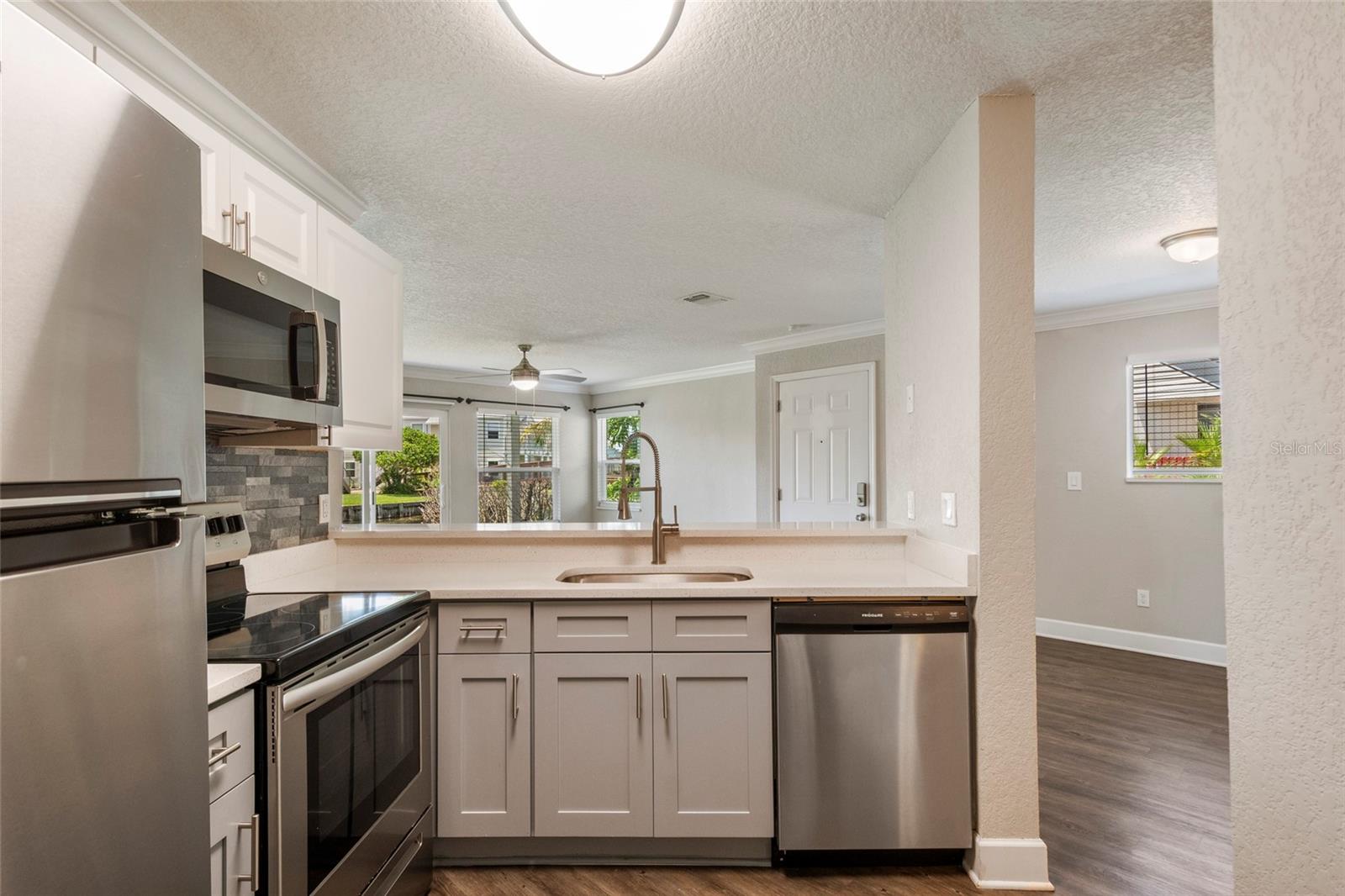 DOCKSIDE CONDO - Residential