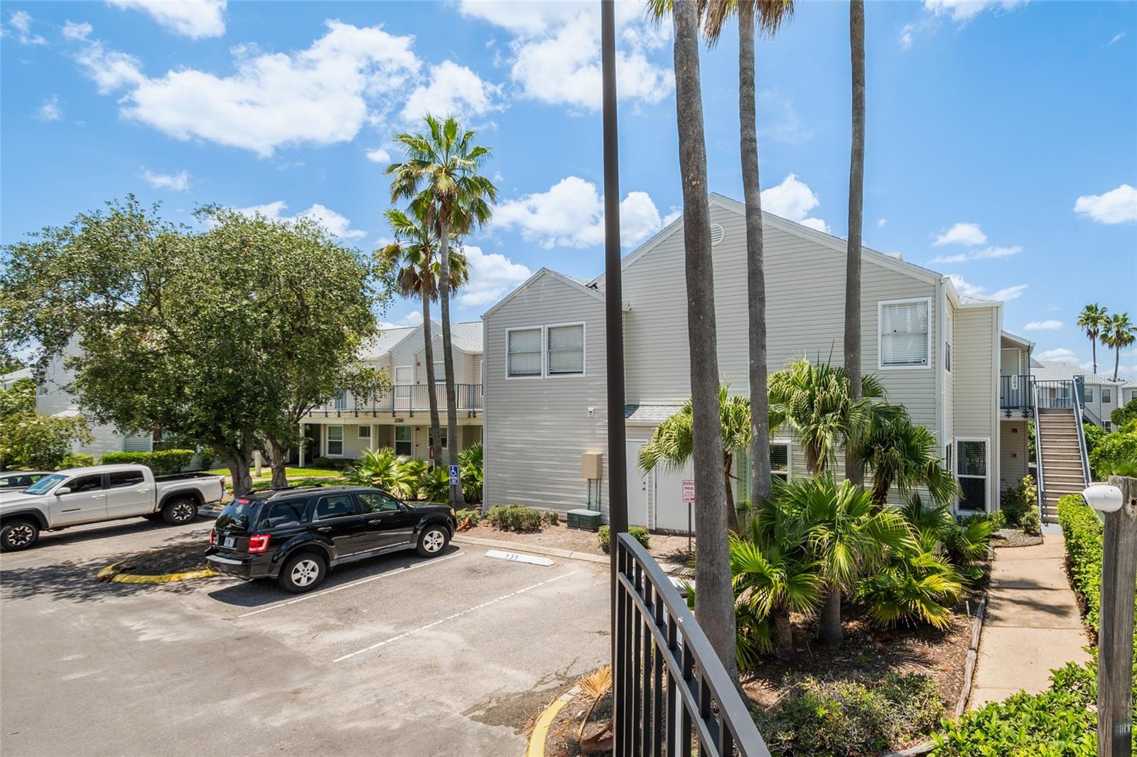 Beautifully remodeled with modern finishes and updates throughout, this move-in-ready condo offers a functional layout and inviting living spaces. The interior features an updated kitchen with modern cabinetry, countertops, and appliances, renovated bathrooms, updated flooring, modern lighting, fresh interior finishes, and tasteful upgrades throughout.
Residents enjoy access to a community pool, clubhouse, fitness center, tennis courts, scenic lakes, walking paths, and well maintained common areas. Conveniently located just off Curry Ford Road, this home provides easy access to Downtown Orlando, Orlando International Airport, major highways, shopping, dining, and entertainment.
Whether you're searching for a primary residence or an investment opportunity, this beautifully updated condo offers comfort, convenience, and low maintenance living in an established community. Cash purchase only.