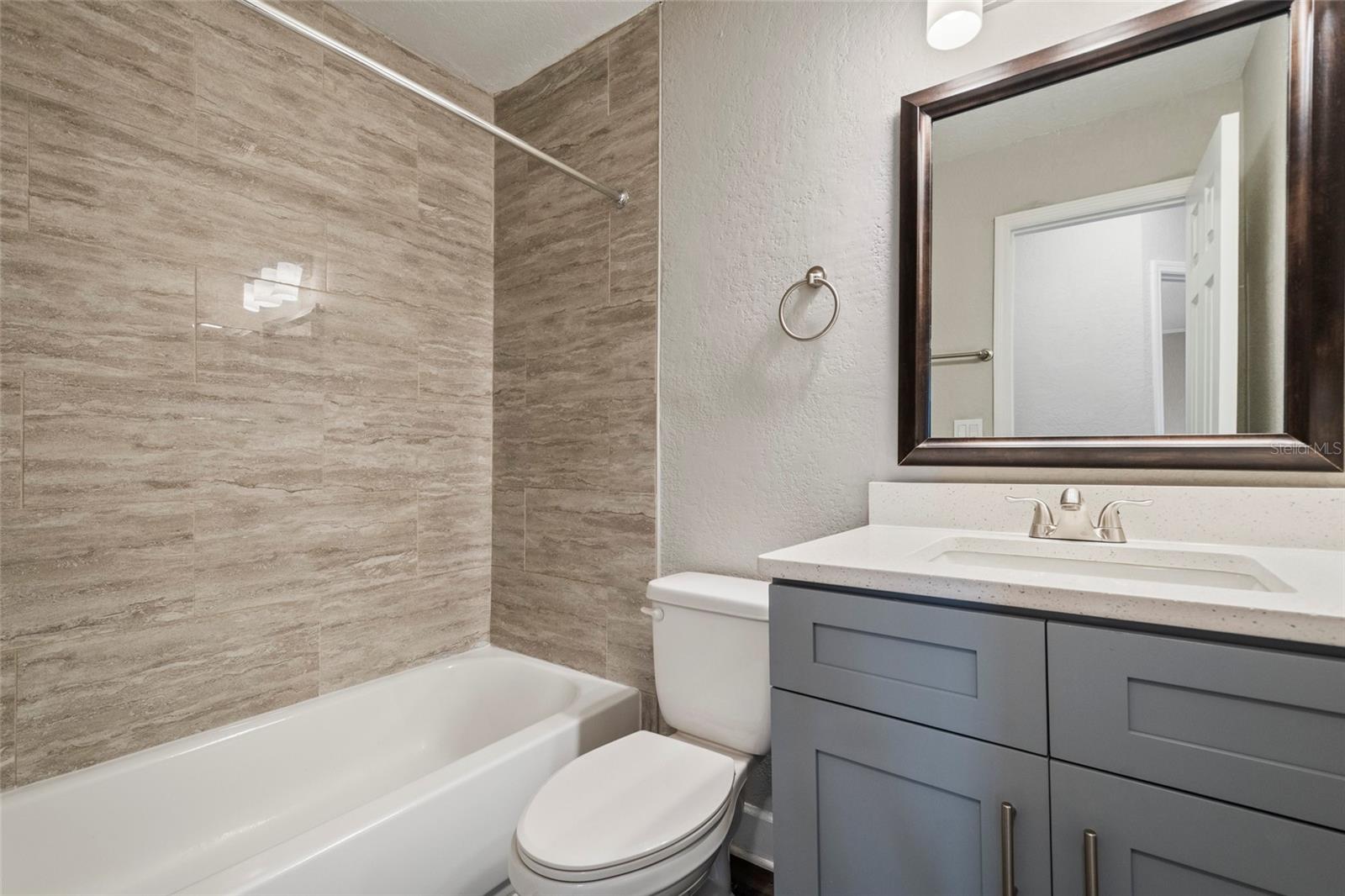 DOCKSIDE CONDO - Residential