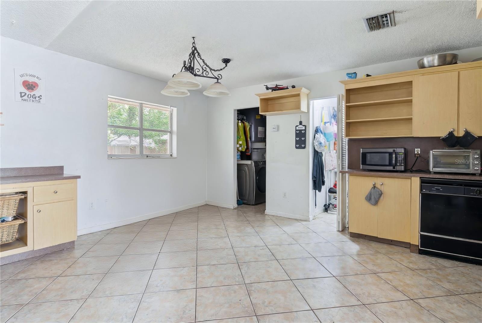 DRIFTWOOD ESTATES 24 52-45 B - Residential
