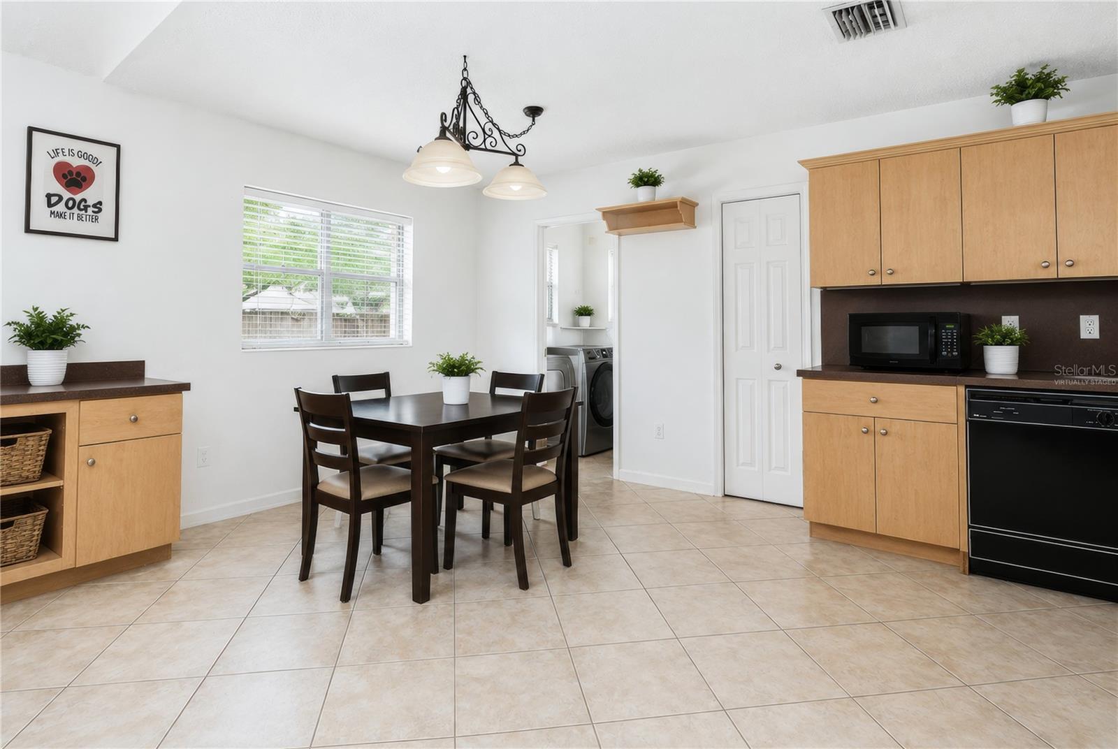 DRIFTWOOD ESTATES 24 52-45 B - Residential