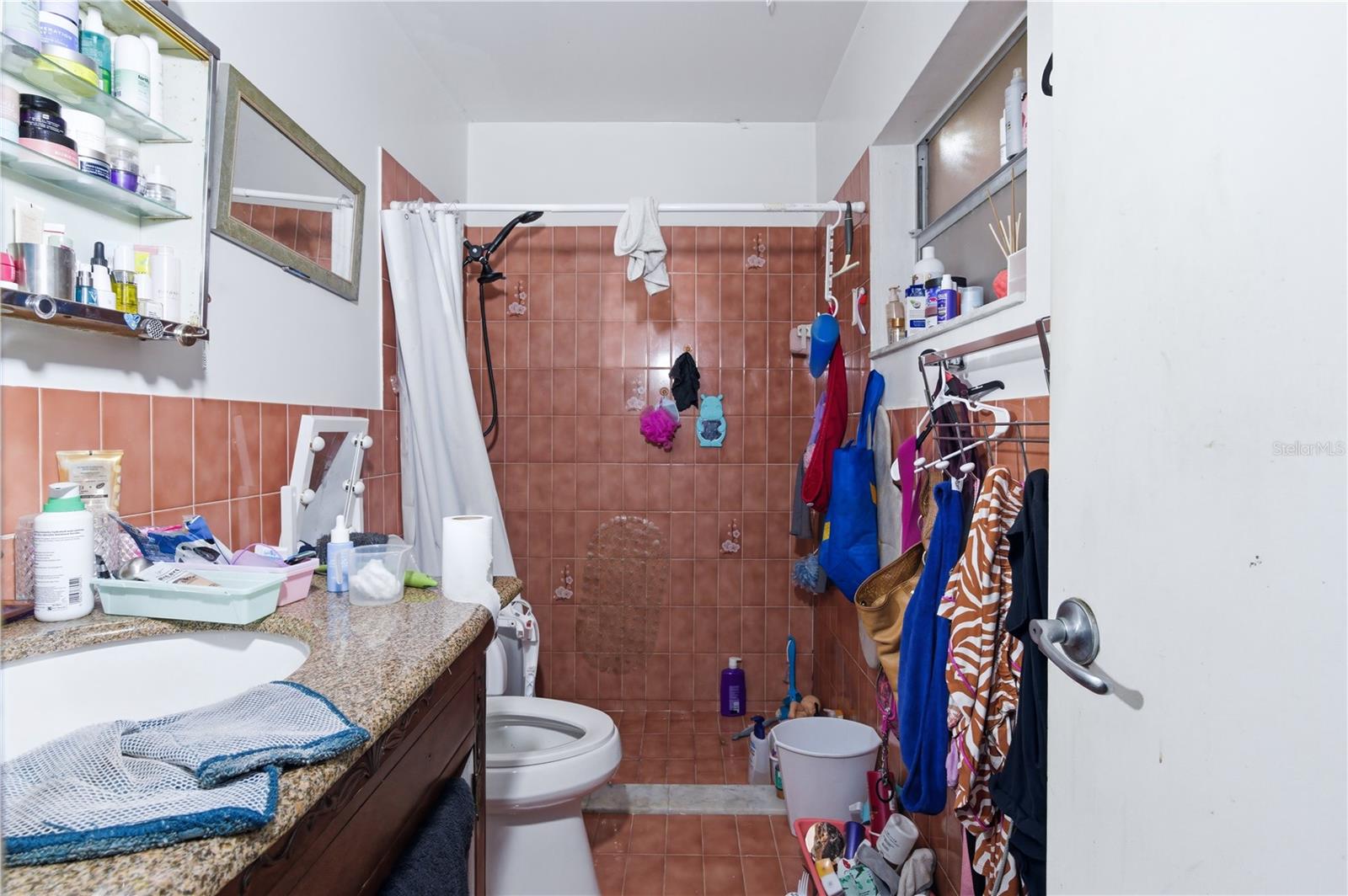 DRIFTWOOD ESTATES 24 52-45 B - Residential