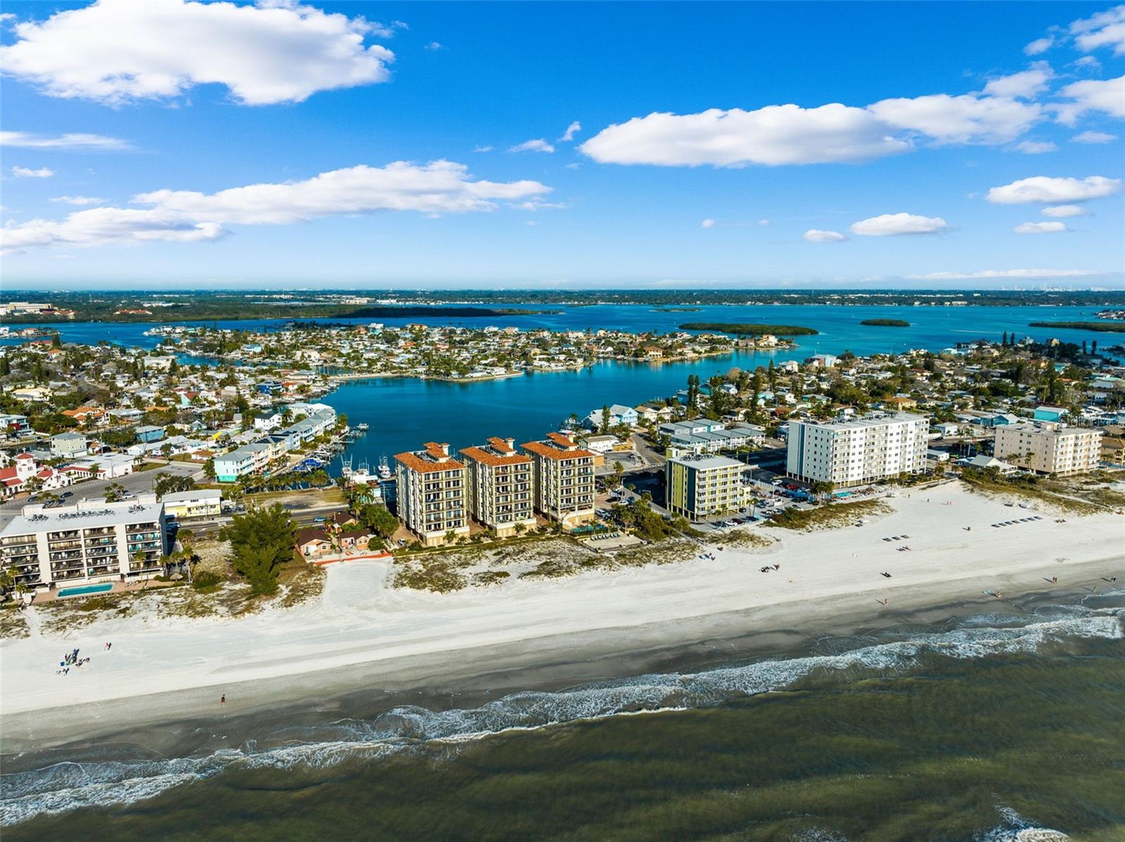 BELLARTE ON THE GULF CONDO RESIDENCE - Residential