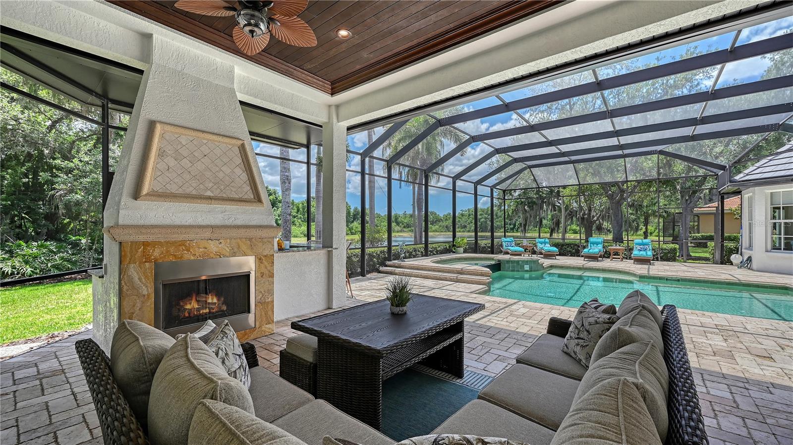 LAKEWOOD RANCH COUNTRY CLUB - Residential