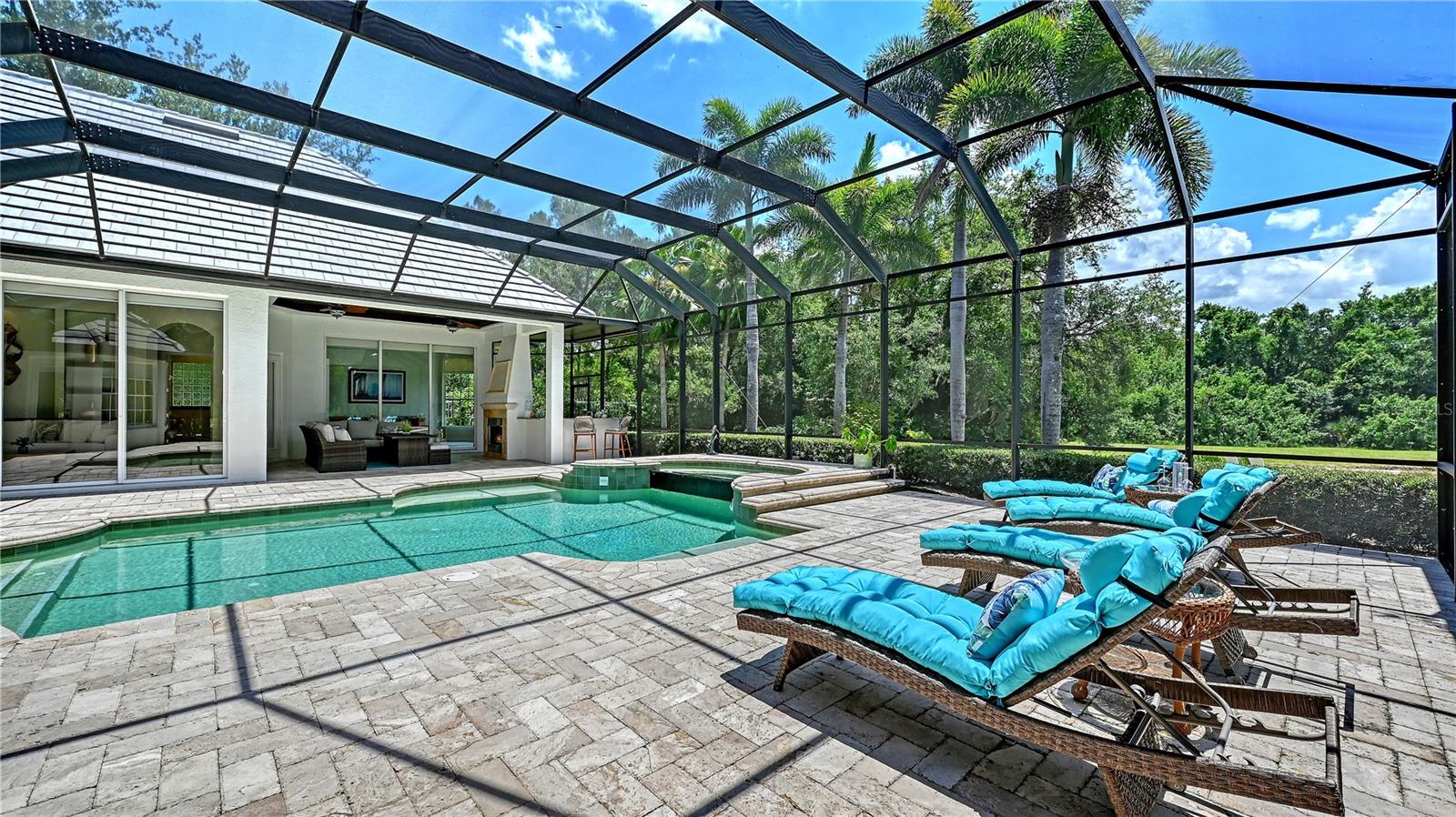 LAKEWOOD RANCH COUNTRY CLUB - Residential