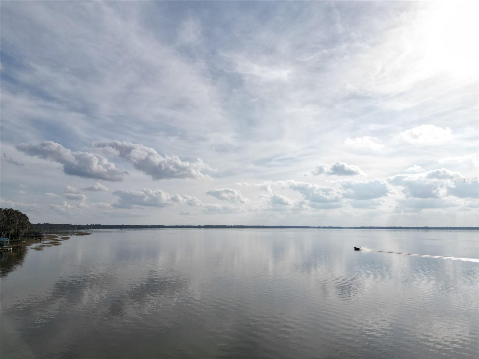 LAKE LOCHLOOSA SHORES - Land