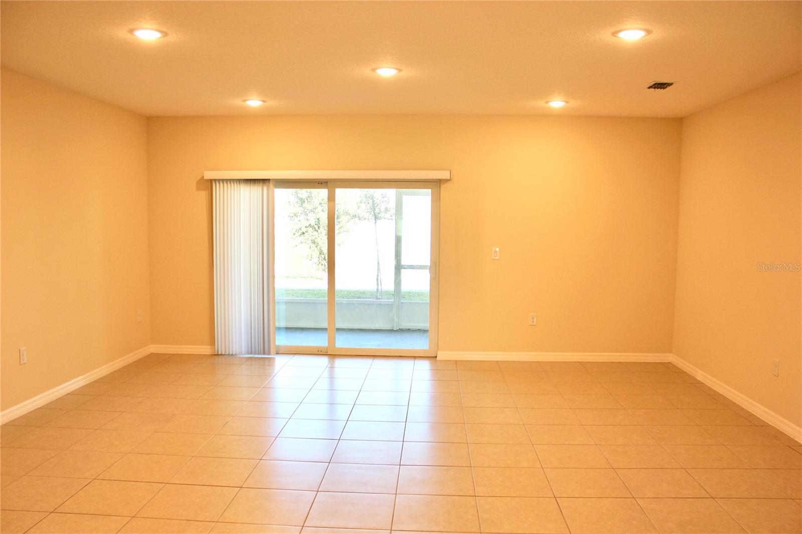 FIESTA KEY PH 2 - Residential Lease