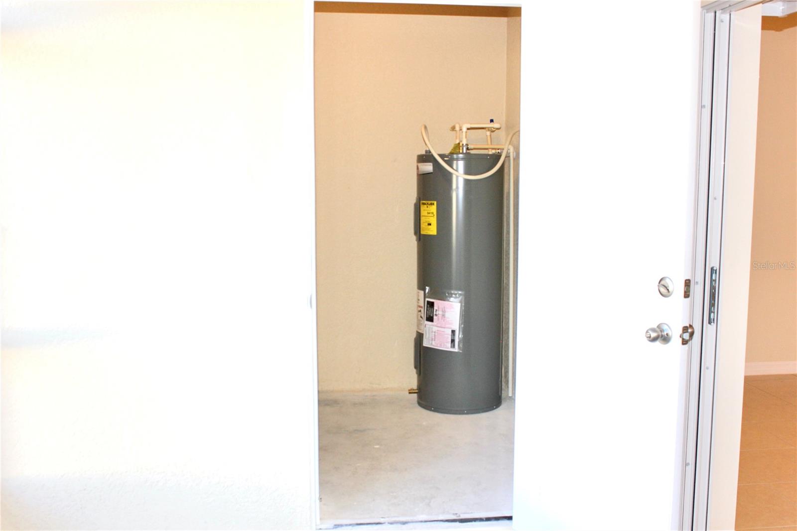 FIESTA KEY PH 2 - Residential Lease