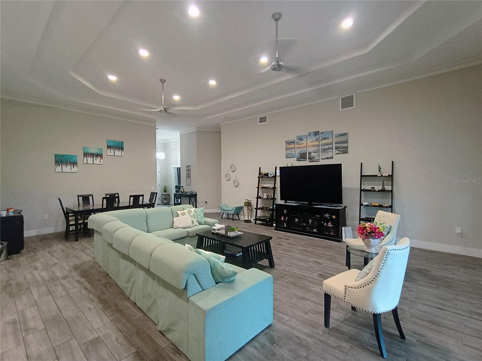 WOODSHIRE PRESERVE - Residential
