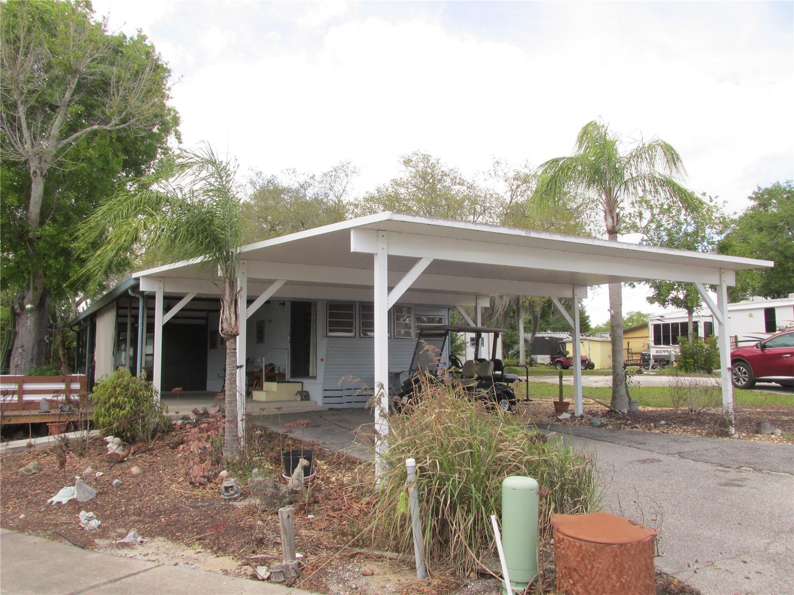 SADDLEBAG LAKE - Residential