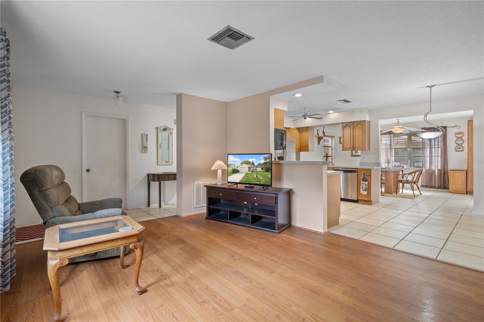SPRING HILL - Residential
