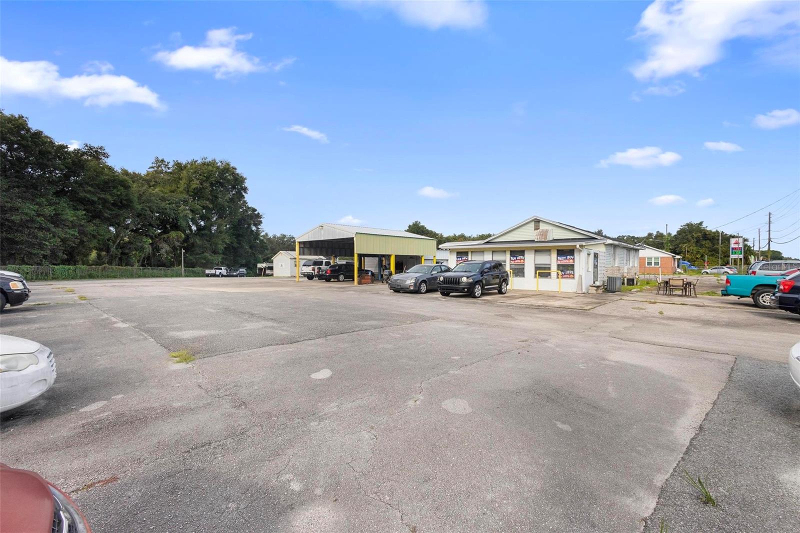DOMINGO REYES GRANT - Residential