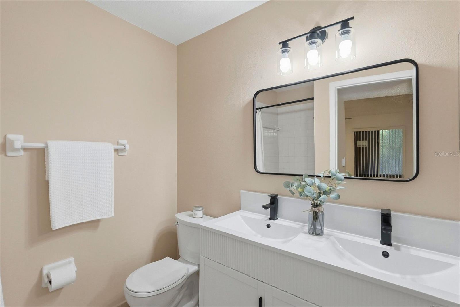 RAINTREE VILLAGE CONDO N - Residential