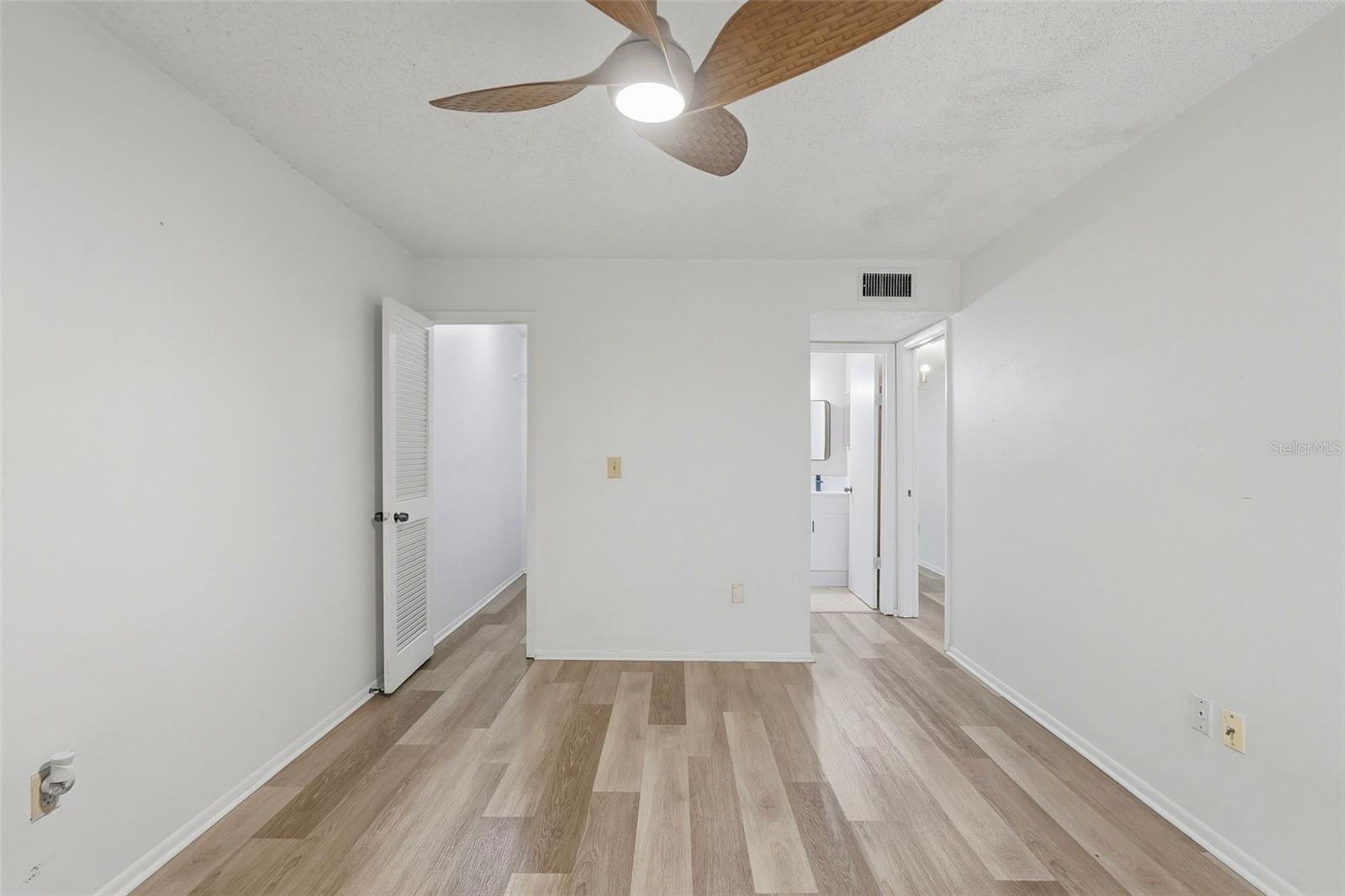 RAINTREE VILLAGE CONDO N - Residential