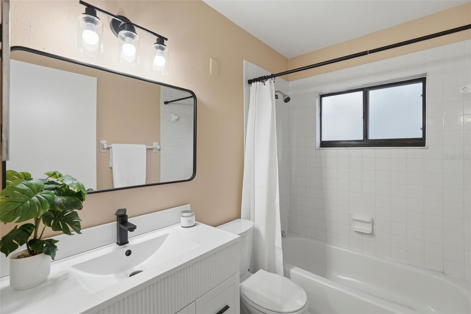 RAINTREE VILLAGE CONDO N - Residential