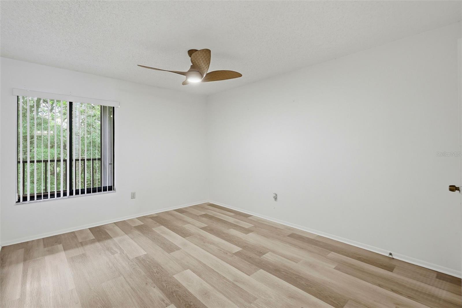 RAINTREE VILLAGE CONDO N - Residential