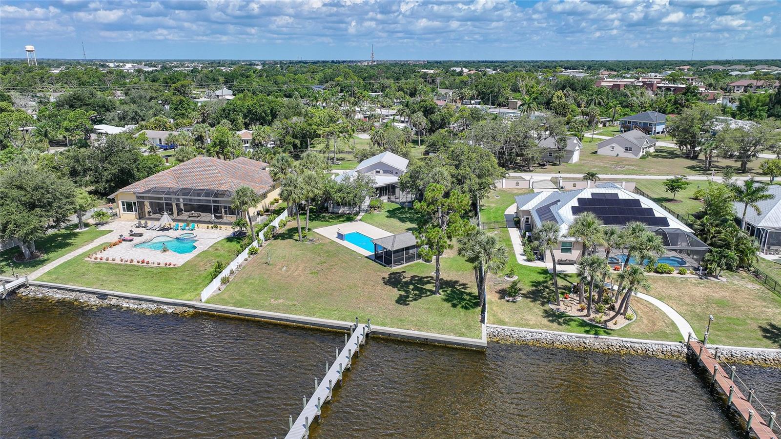 CHARLOTTE SHORES UN 01 - Residential