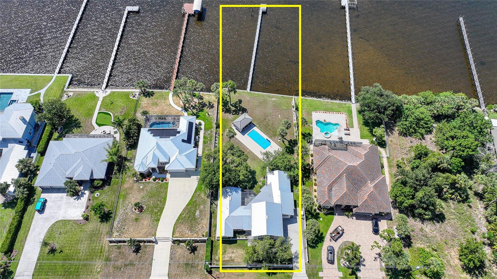 CHARLOTTE SHORES UN 01 - Residential