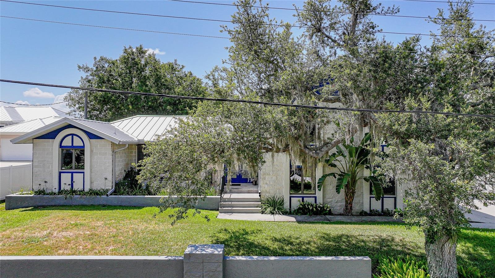CHARLOTTE SHORES UN 01 - Residential