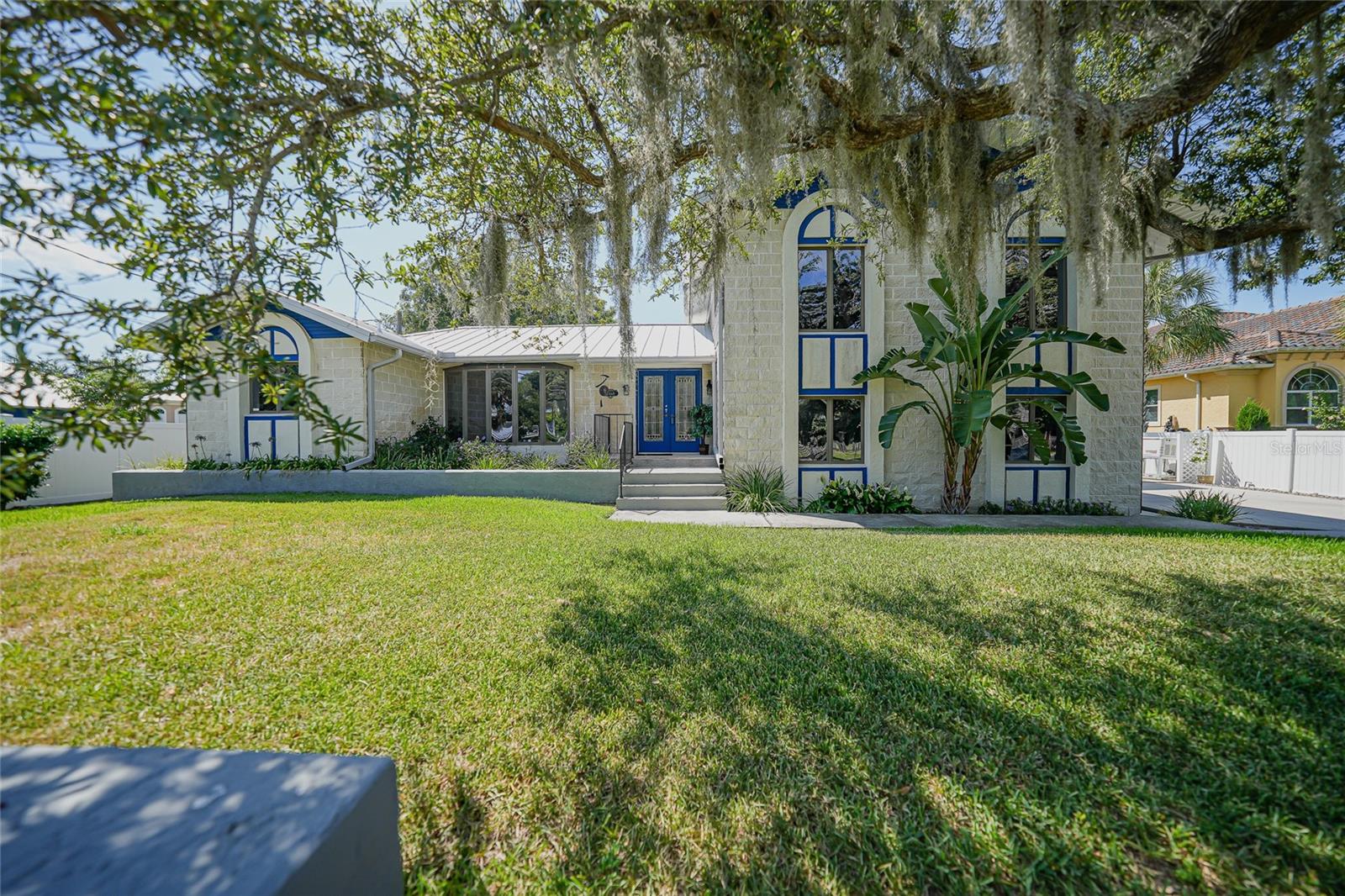 CHARLOTTE SHORES UN 01 - Residential