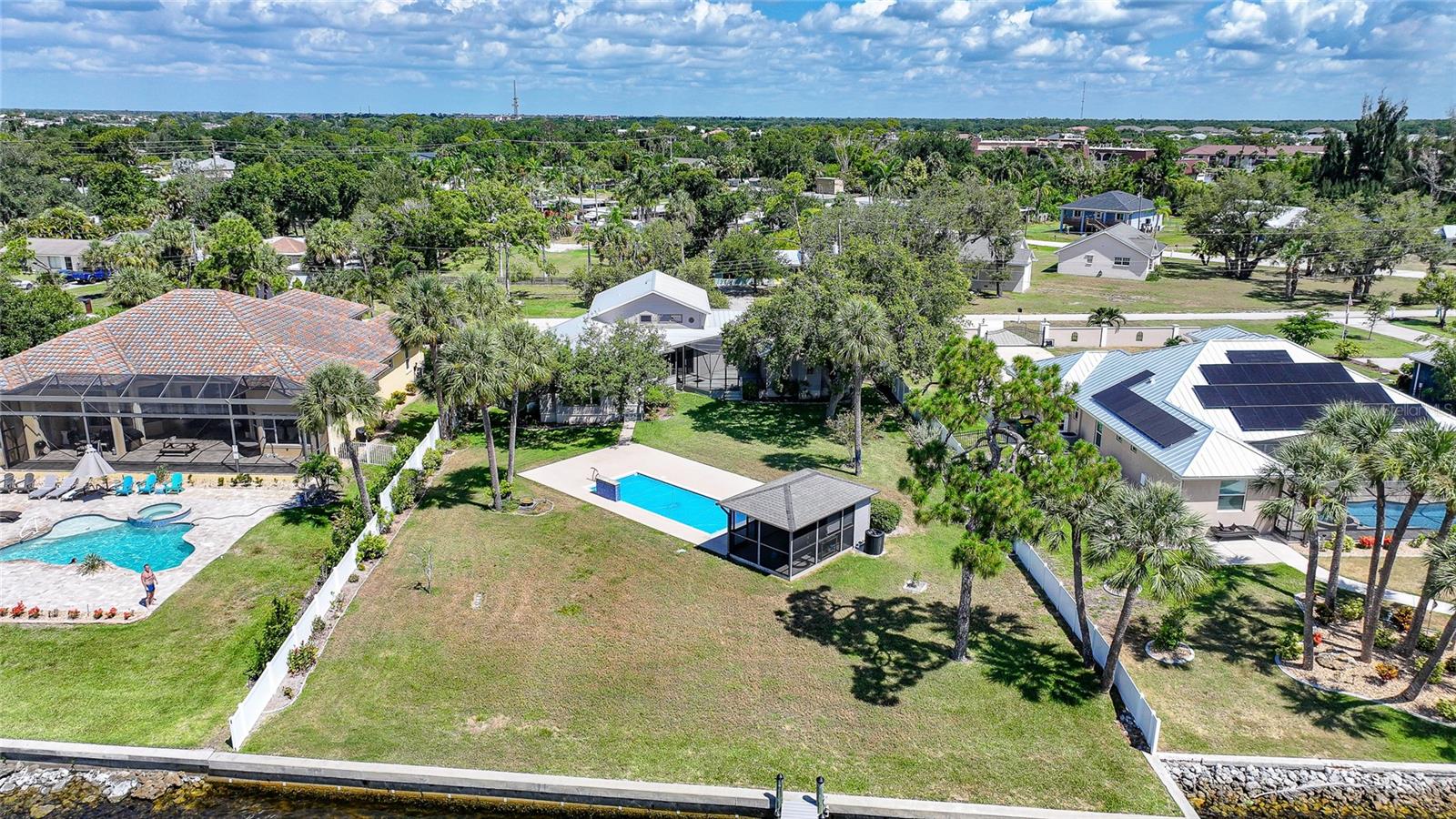CHARLOTTE SHORES UN 01 - Residential