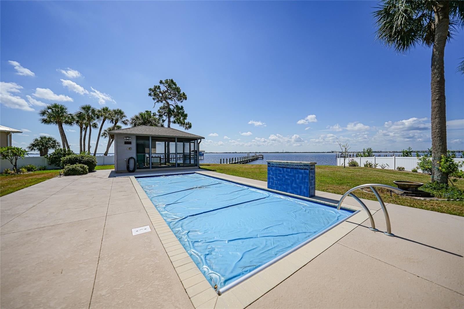 CHARLOTTE SHORES UN 01 - Residential