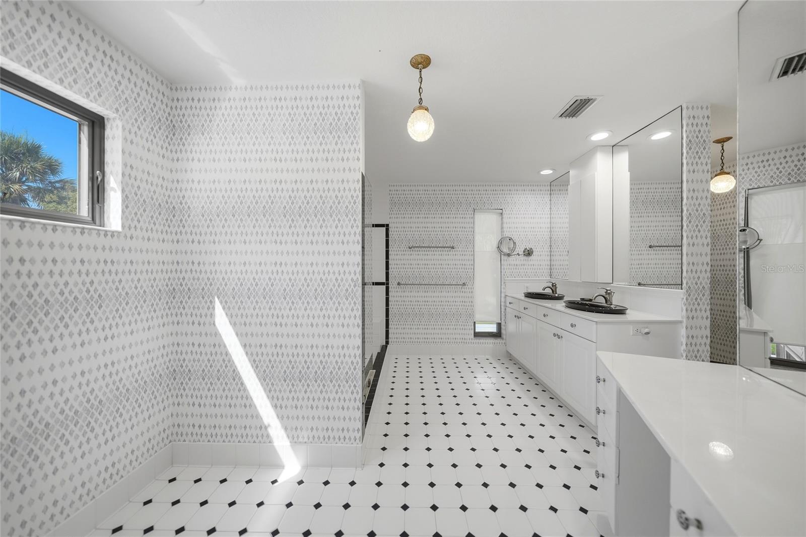 CHARLOTTE SHORES UN 01 - Residential