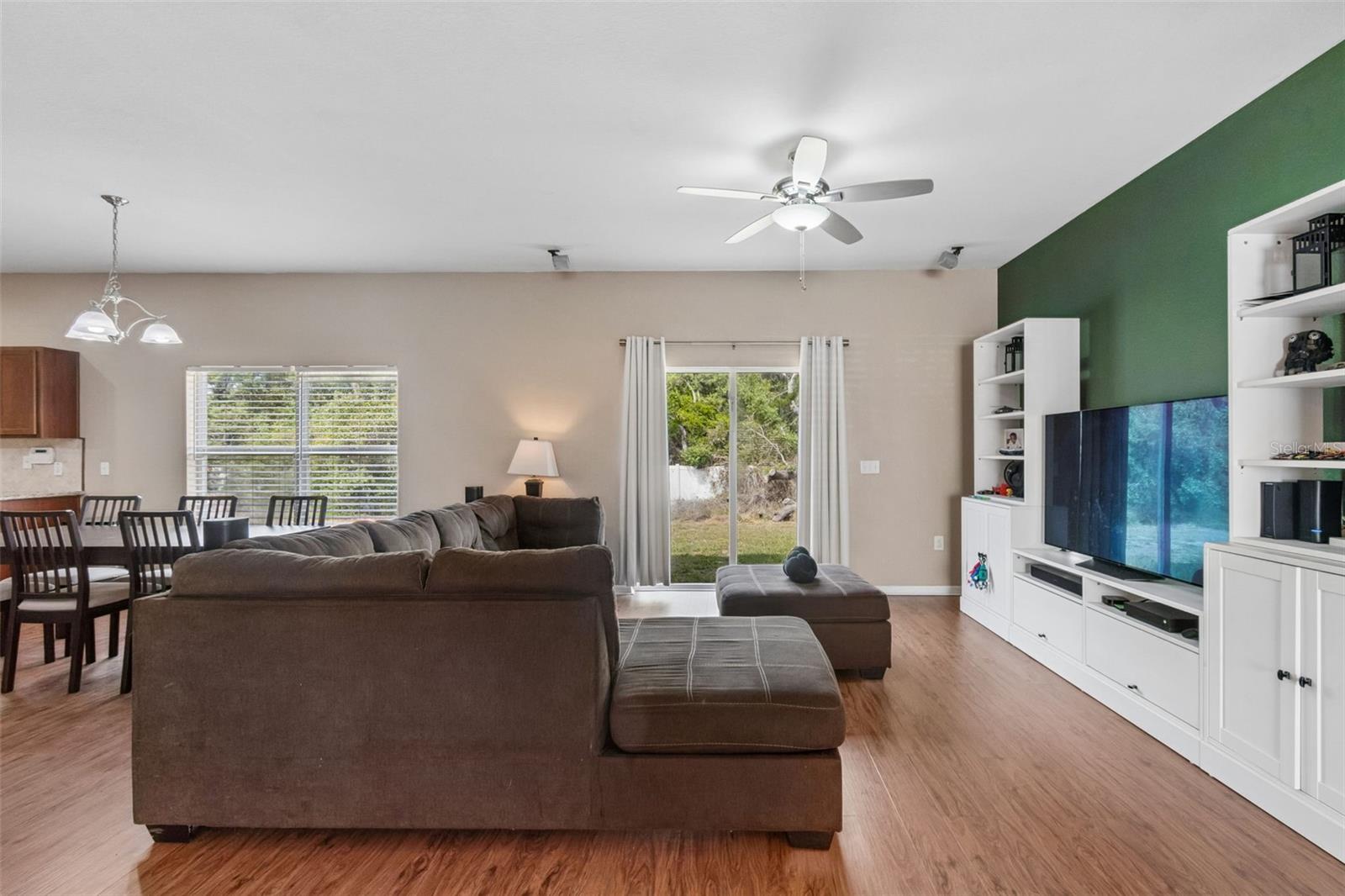 AYERSWORTH GLEN - Residential