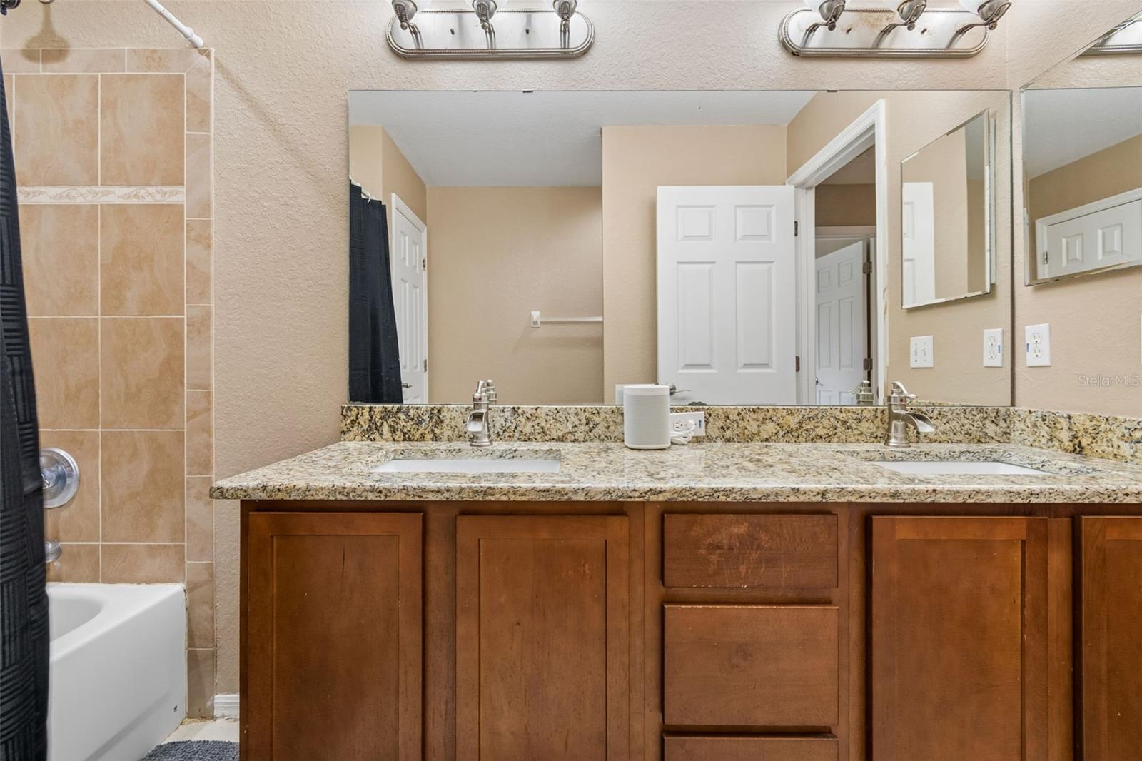 AYERSWORTH GLEN - Residential