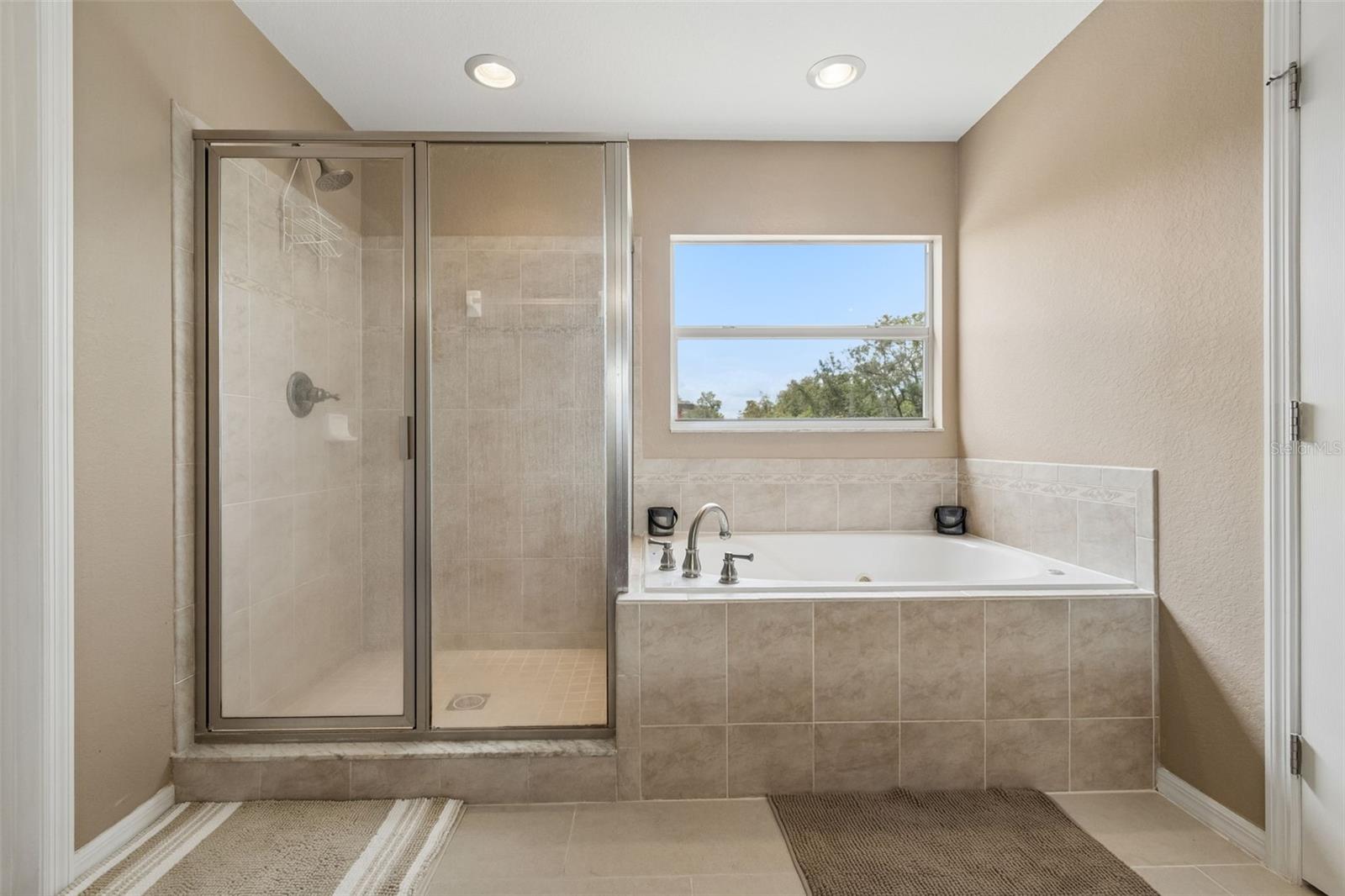 AYERSWORTH GLEN - Residential