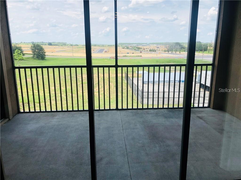 CHAMPIONS CLUB CONDO PH 8 - Residential Lease