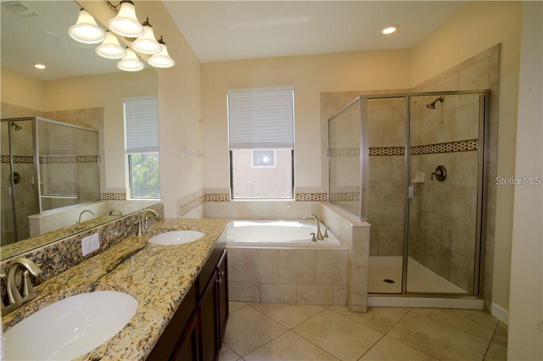 CHAMPIONS CLUB CONDO PH 8 - Residential Lease