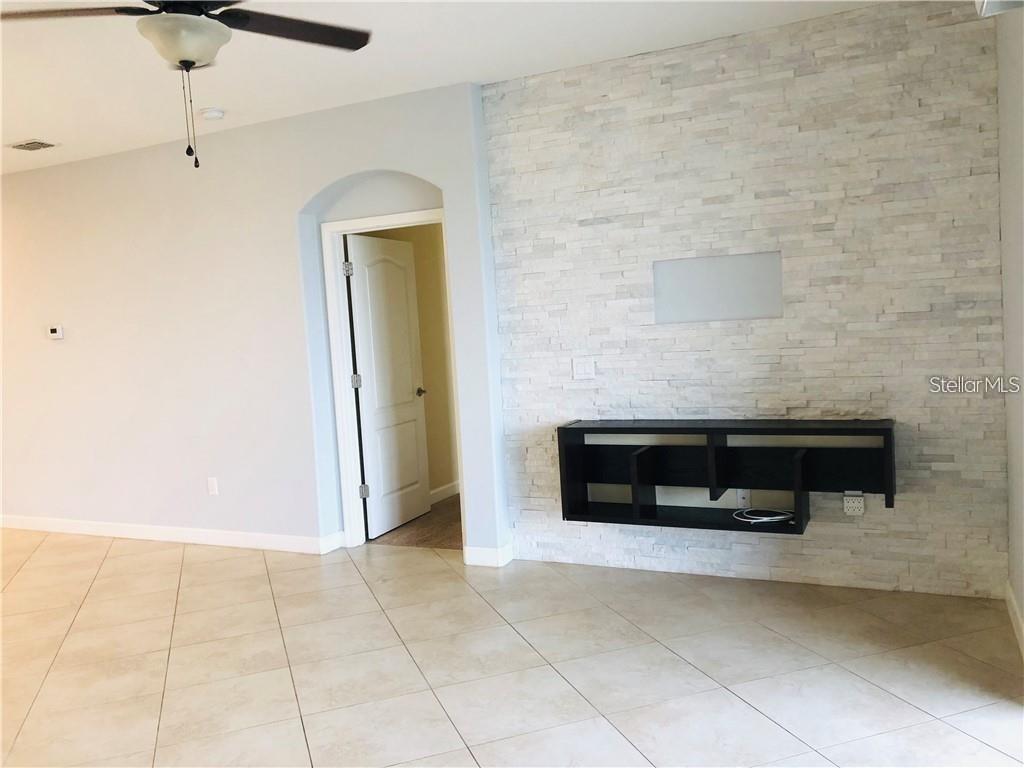 CHAMPIONS CLUB CONDO PH 8 - Residential Lease