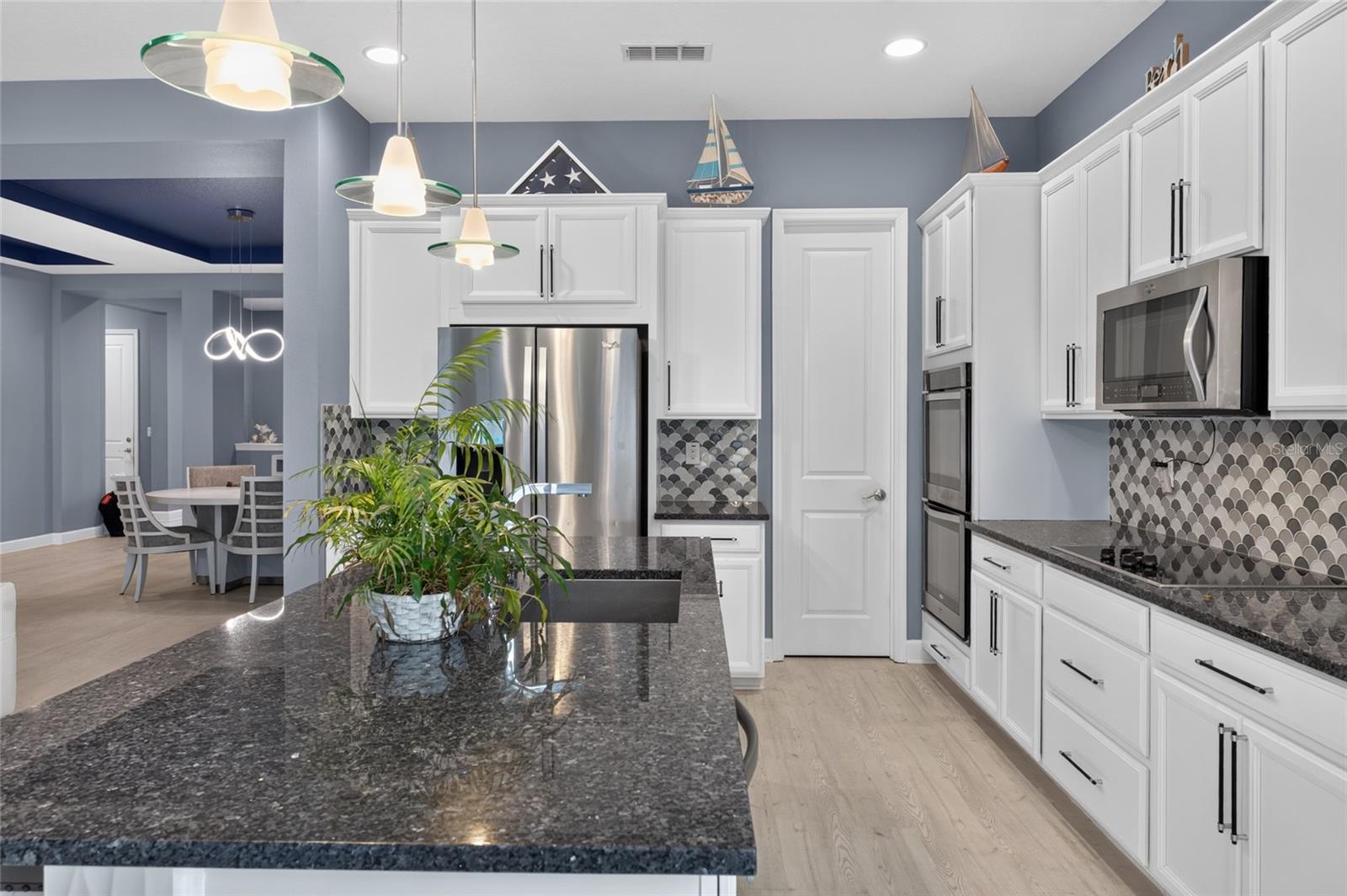 RAVEN CREST - Residential