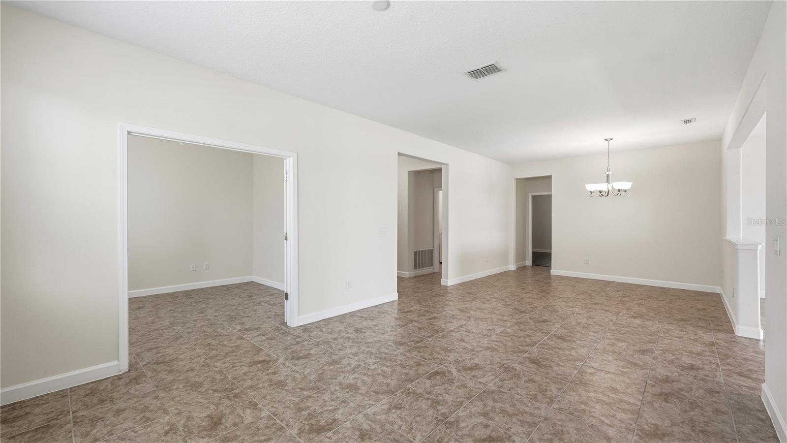 WYNDHAM LAKES ESTATES - Residential Lease
