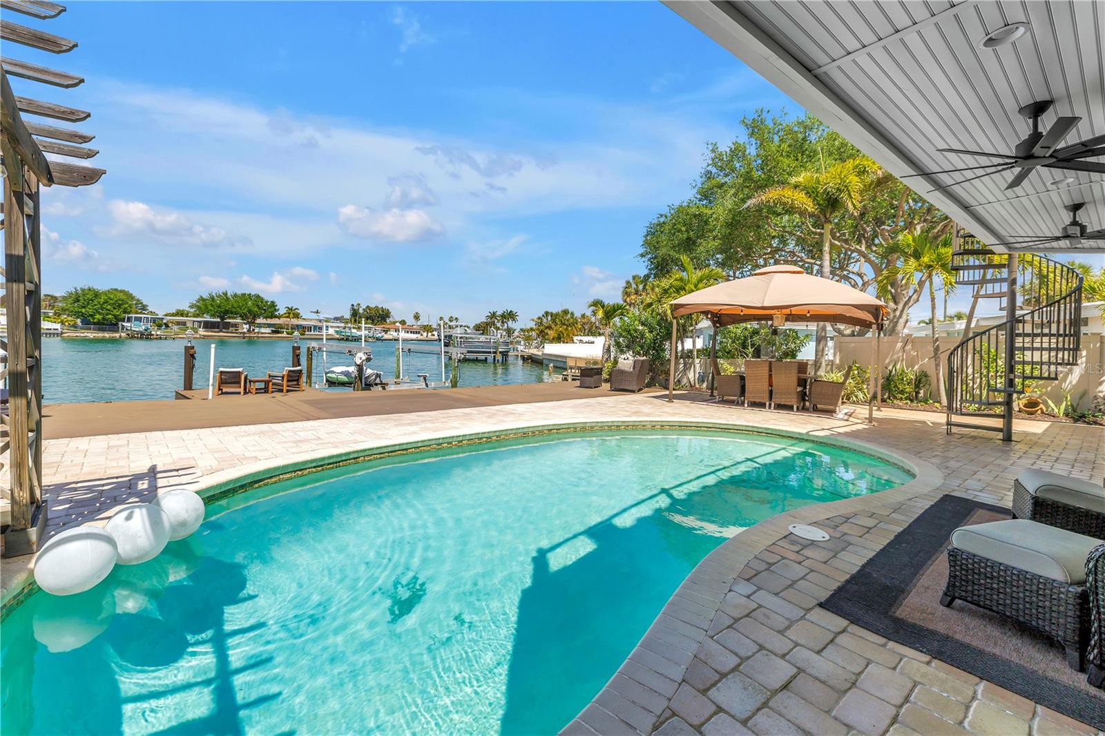 BELLE VISTA POINT - Residential