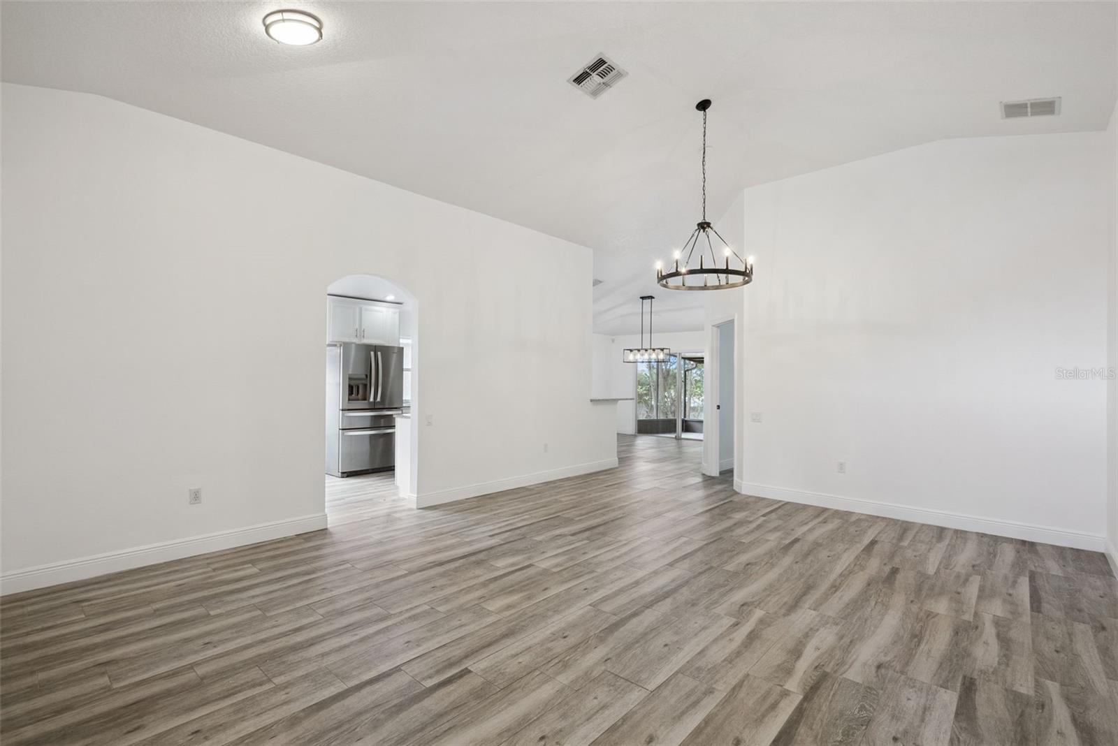 LANDSBROOK TERRACE - Residential
