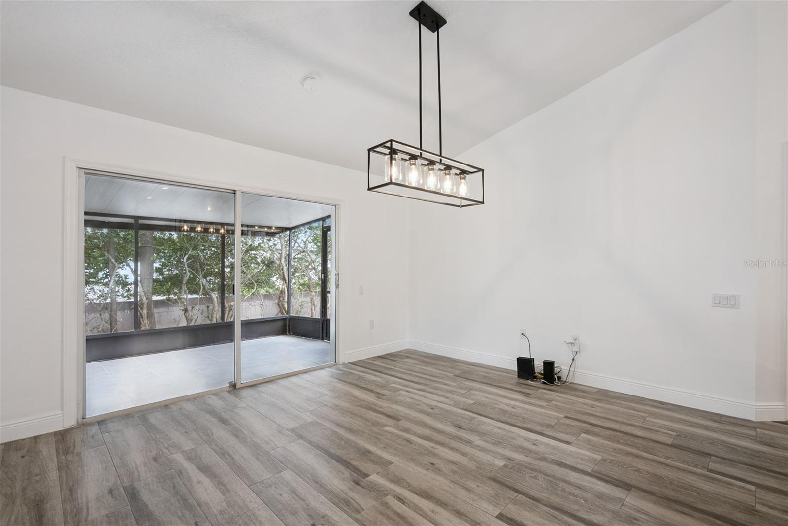 LANDSBROOK TERRACE - Residential
