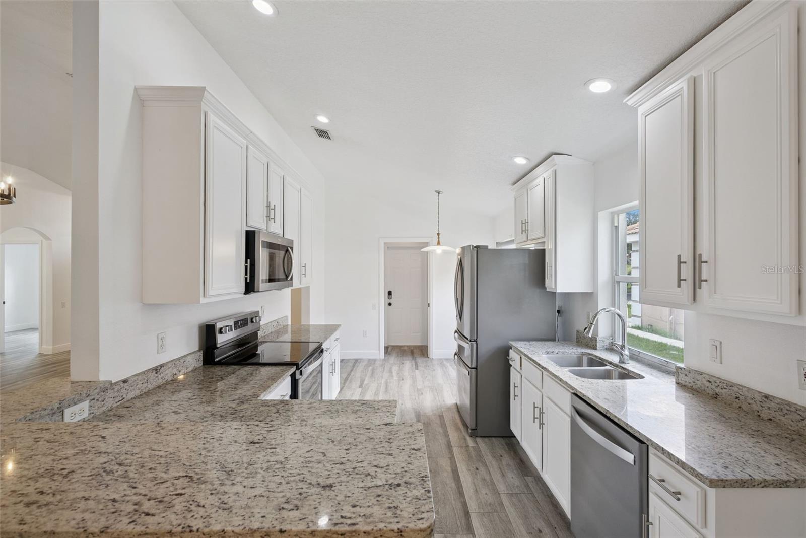 LANDSBROOK TERRACE - Residential