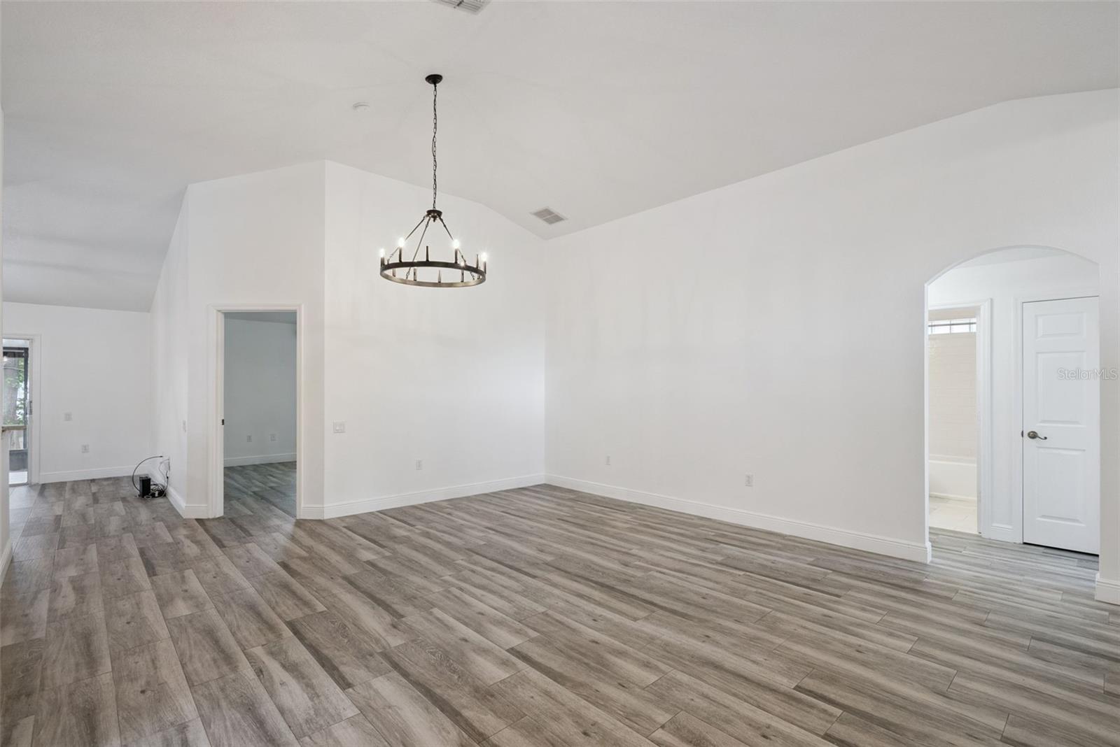 LANDSBROOK TERRACE - Residential