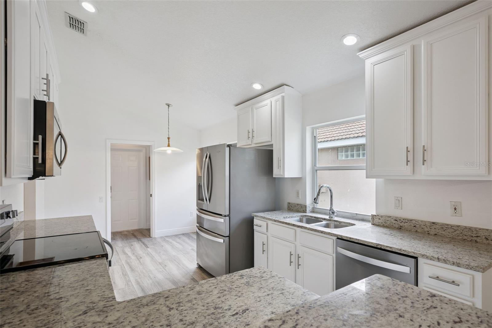 LANDSBROOK TERRACE - Residential