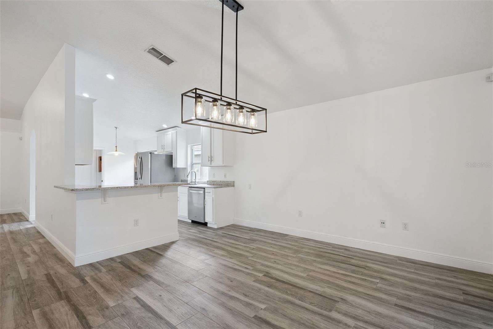 LANDSBROOK TERRACE - Residential
