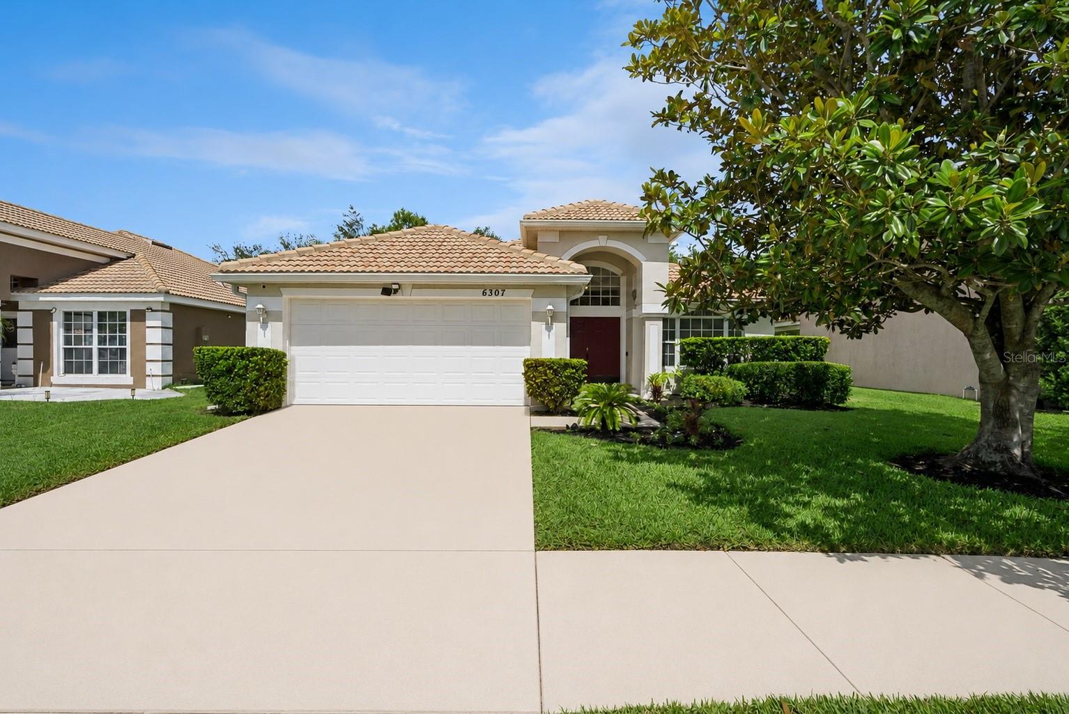 FULLY RENOVATED • NEW A/C (2024) • NEW Water Heater (2026) • NEW Interior & Exterior paint (2026) • NEW Light fixtures & Fans (2026) • NEW high-end epoxy garage floor (2026) • Water View • Granite counters throughout • High-end ceramic tile throughout •  Fresh landscaping • Turn-key, move-in ready
-Located in the highly desirable DR. PHILLIPS area & Gated community, this home is zoned for TOP-RATED SCHOOLS and is just minutes from Restaurant Row, offering some of Central Florida's best dining, shopping, and entertainment. Enjoy quick access to major highways, theme parks, golf courses, and everyday conveniences while living in one of Orlando's most sought-after communities.
The functional layout offers clean, modern finishes throughout with no renovation work needed. Whether you're a primary homeowner, seasonal resident, or investor, this property is ready for immediate occupancy. Conveniently located near shopping, dining, major roadways, and everyday amenities.
Turn the key and move right in!