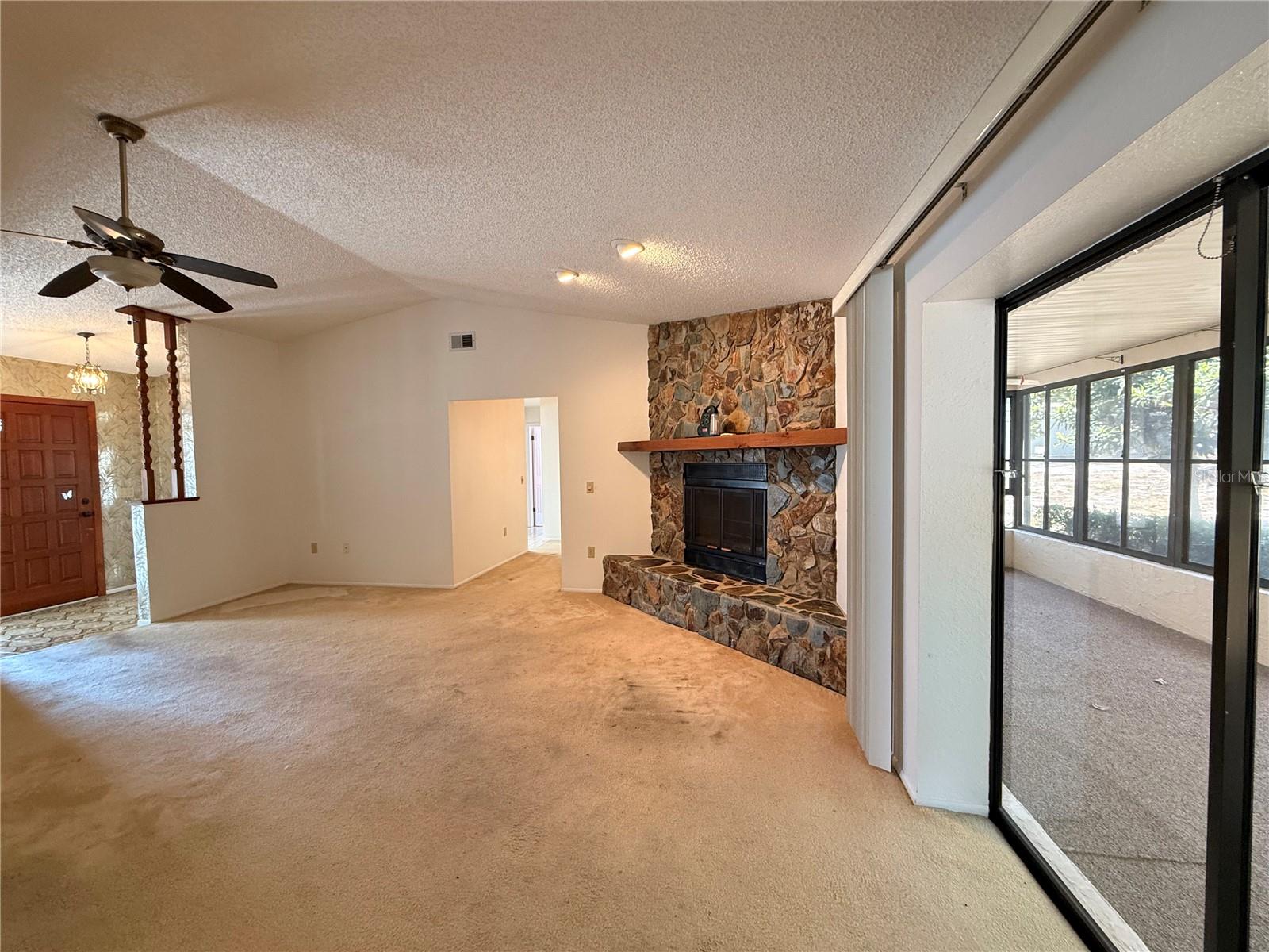 SPRING HILL - Residential