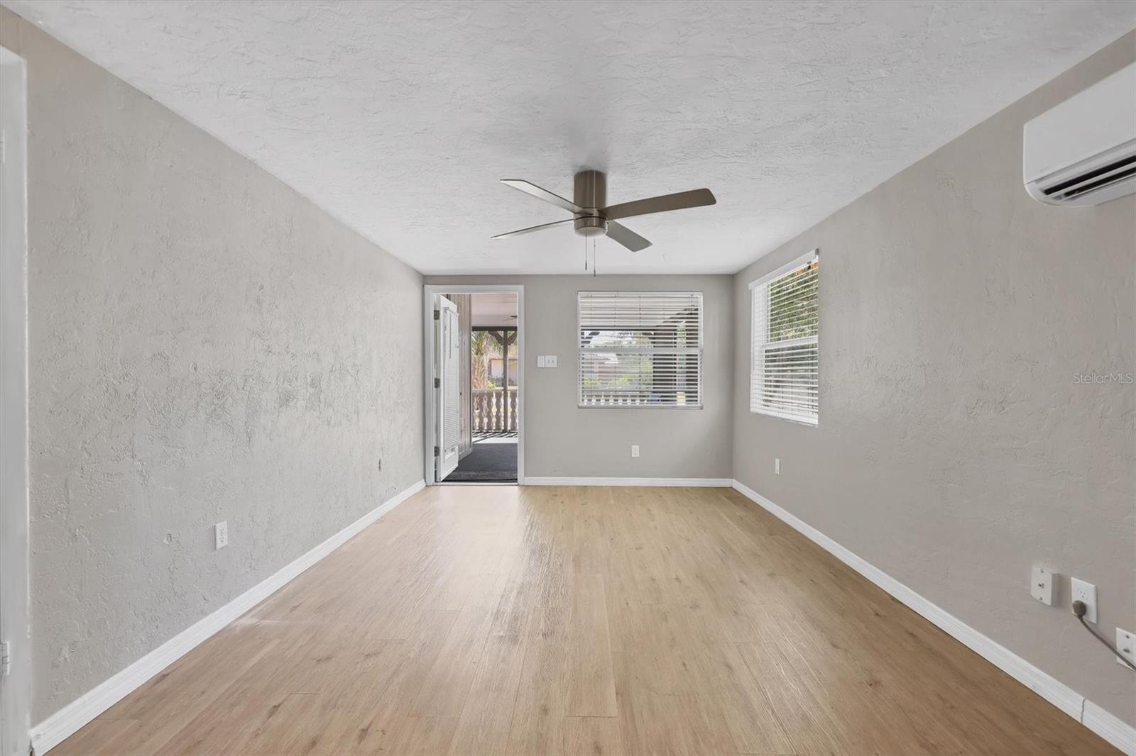 FOREST HILLS - Residential Income