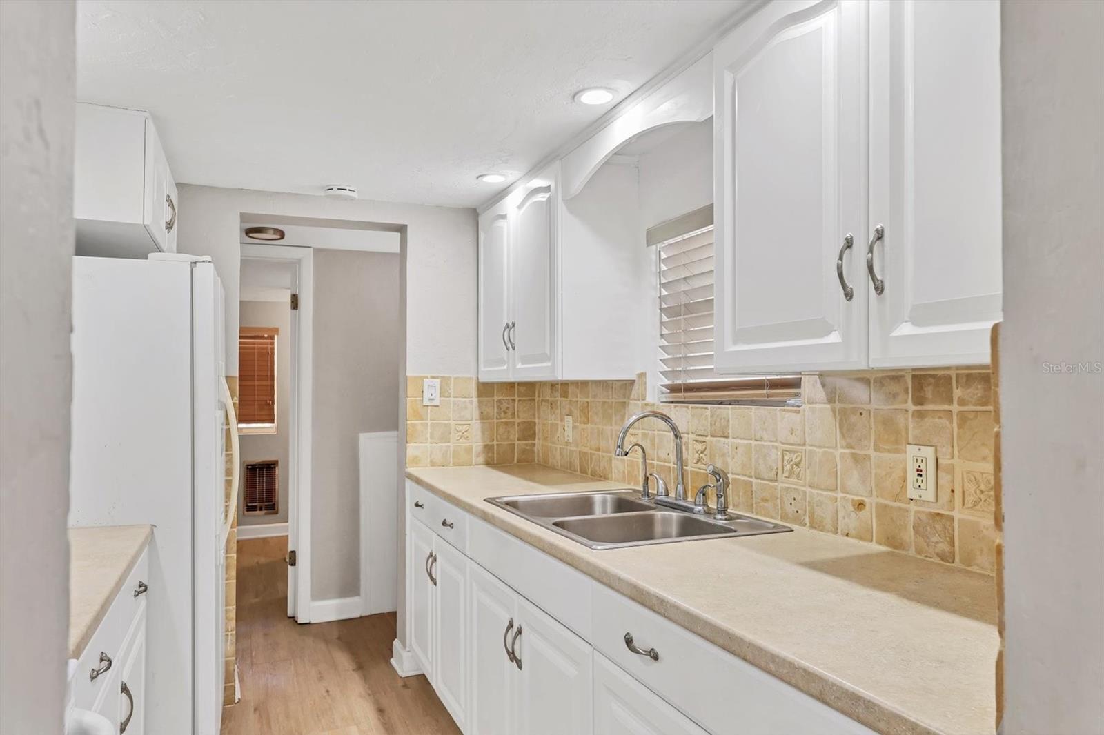 FOREST HILLS - Residential Income