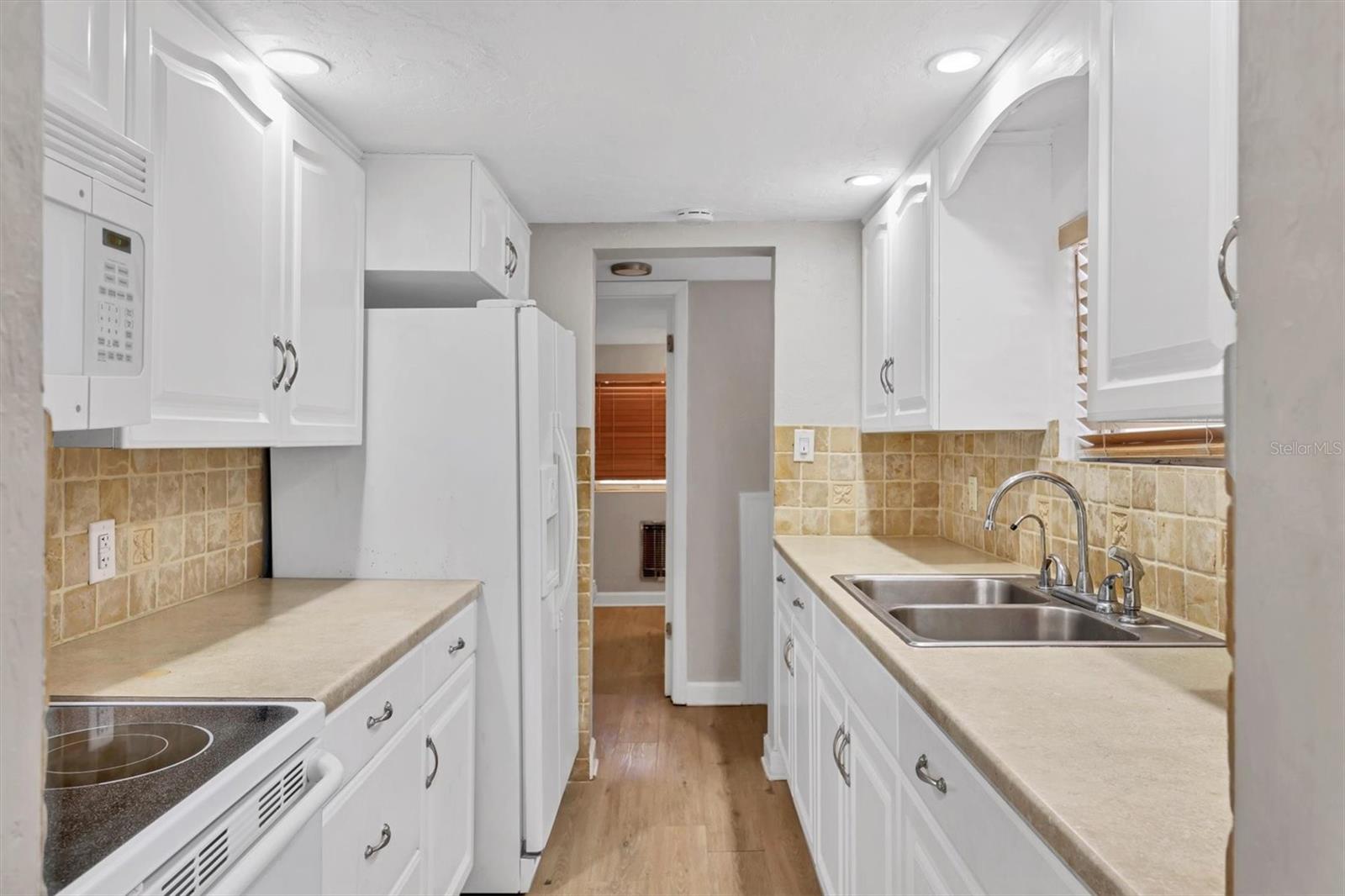 FOREST HILLS - Residential Income