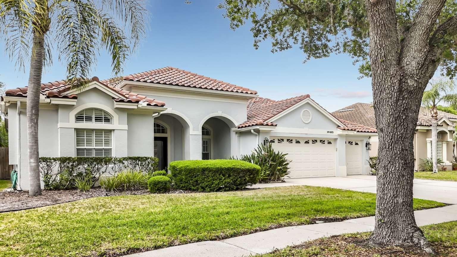 CROSS POINTE - Residential